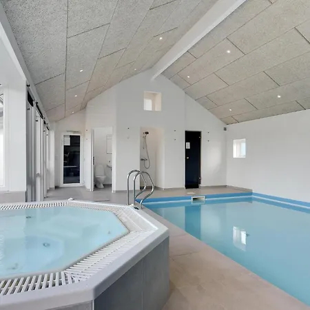 Vakantiehuis Luxe Woning In Met Sauna