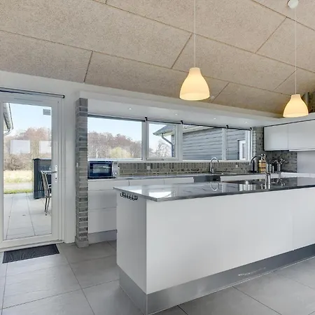 Stunning In Haderslev With Sauna Hébergement de vacances